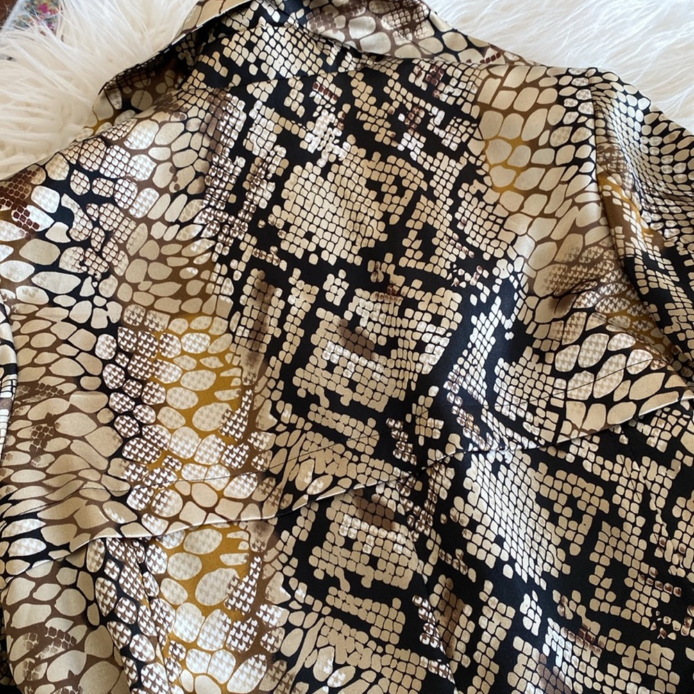 ROBERT LOUIS silky snake pattern jacket - Picture 8 of 16